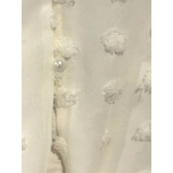 New Women’s pearl Button tie Swiss Dot White flowy V-Neck Size M romantic boho - Picture 3 of 9
